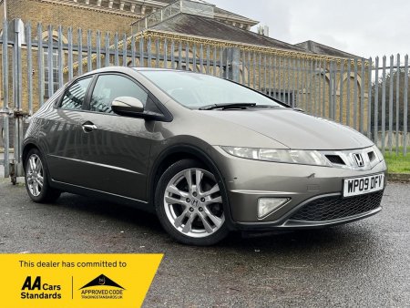 HONDA CIVIC 1.8 i-VTEC ES 5dr