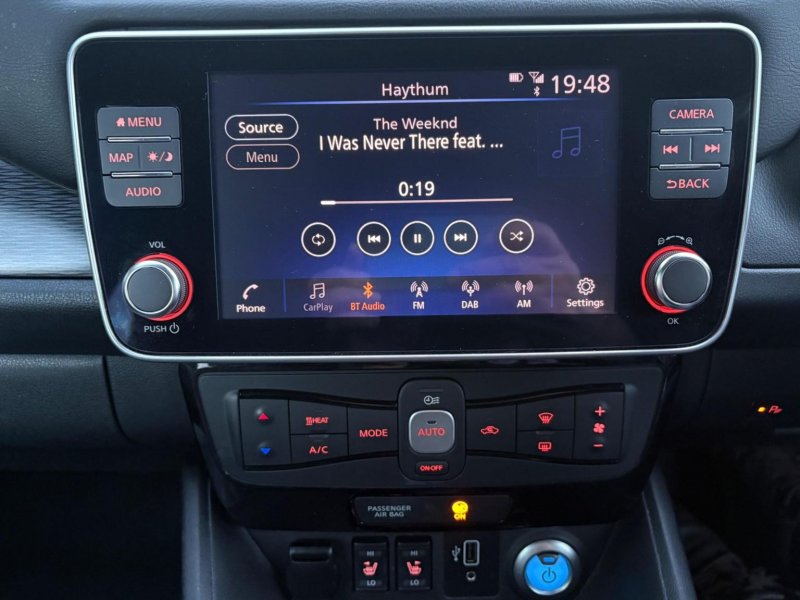 NISSAN LEAF