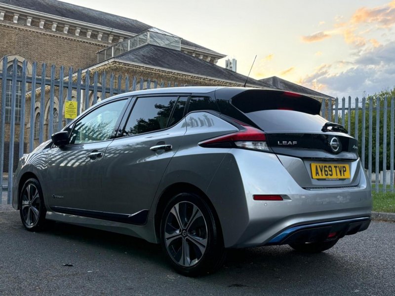 NISSAN LEAF