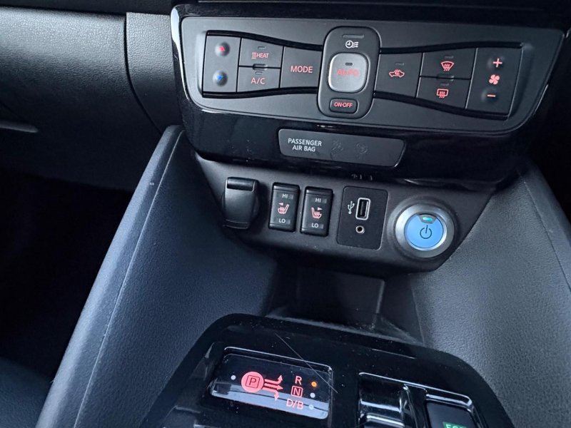 NISSAN LEAF