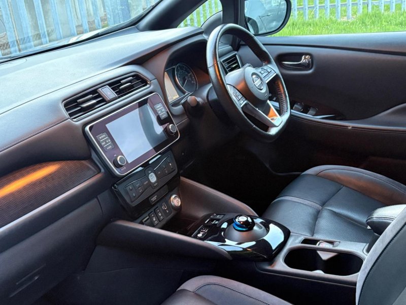 NISSAN LEAF