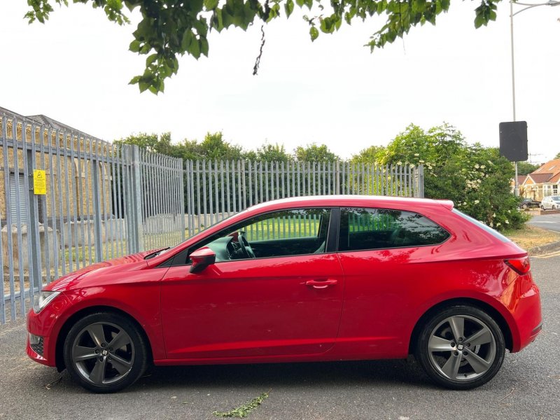 SEAT LEON