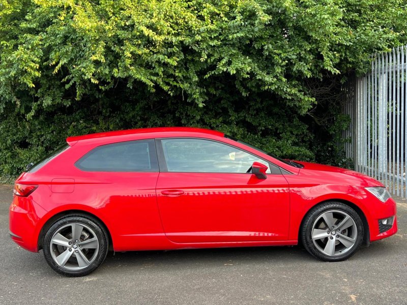 SEAT LEON