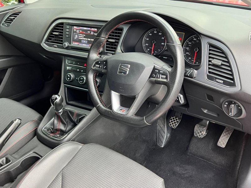 SEAT LEON